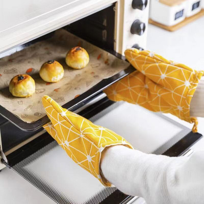 1 Pack Of Cotton And Linen Baking Gloves Microwave Oven Gloves Home Insulation Kitchen Baking Oven Special Tools