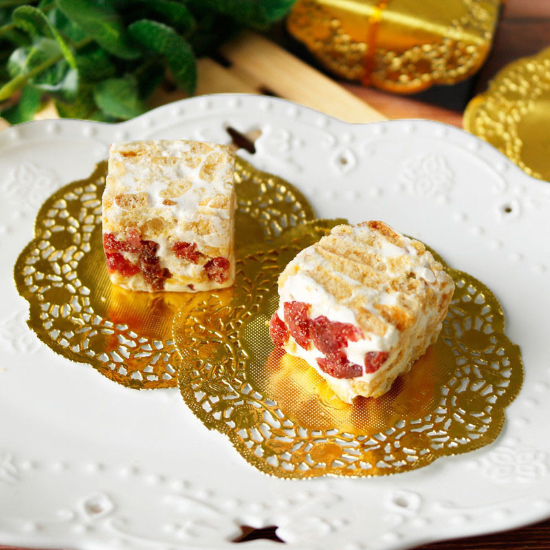 Apvalios popierinės servetėlės auksiniai sidabriniai nėriniai virtuvės vestuvių vakarėliui dekoratyvūs kepimo padėklai arbatos kavos servetėlės rankų darbo servetėlės 50 vnt.