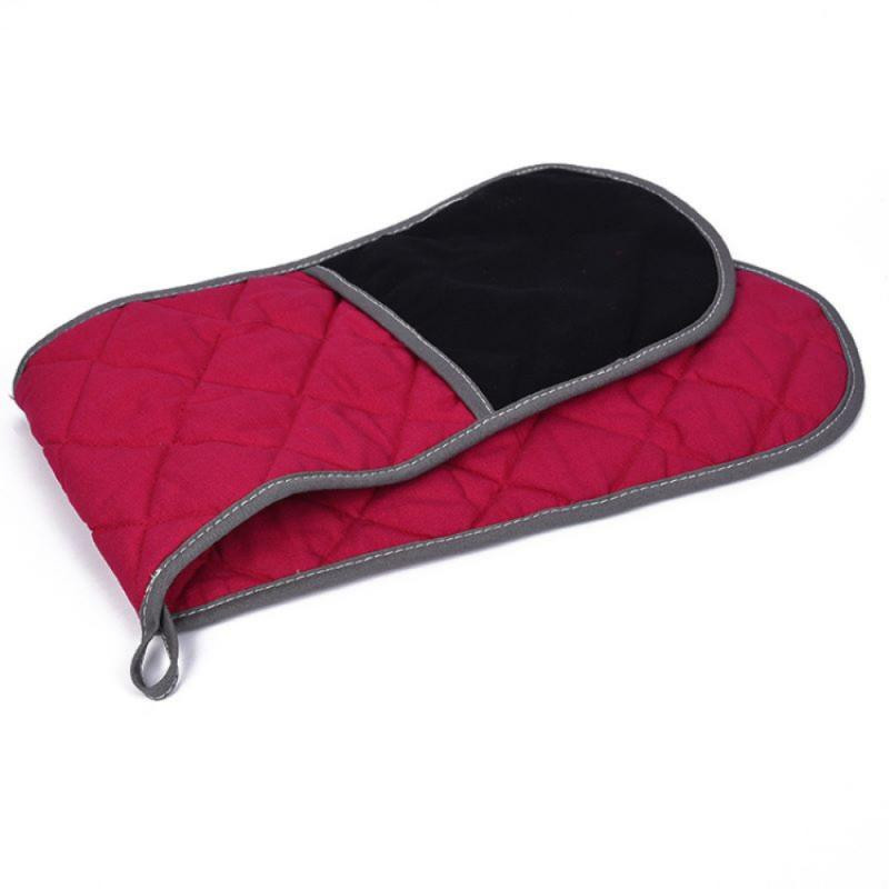 Sarkana silikona apļa stila virtuves cepeškrāsns cimdu podiņa turētājs ar īpaši garām audekla piedurknēm, kas paredzētas grilēšanai un grilēšanai