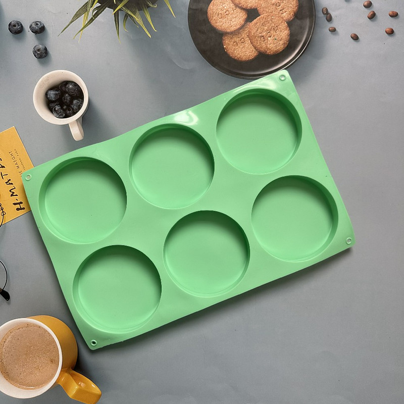 6 süvendiga suure kettaga silikoonvorm, mis sobib küpsetamiseks muffinipanni vaigualusel Burgeri šokolaadikoogi koogi kaunistuseks