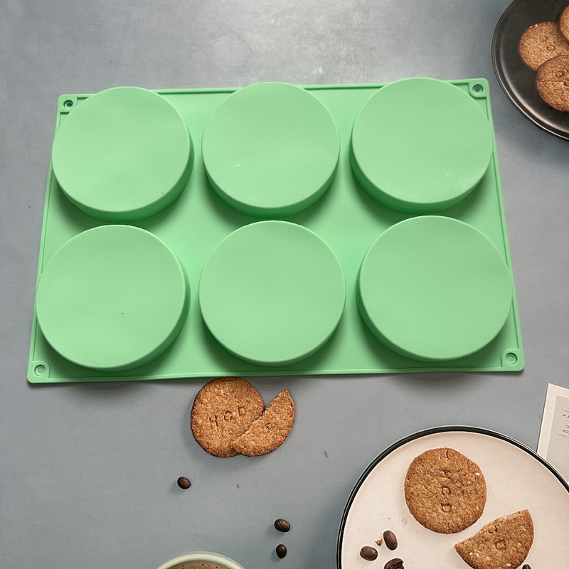 6 süvendiga suure kettaga silikoonvorm, mis sobib küpsetamiseks muffinipanni vaigualusel Burgeri šokolaadikoogi koogi kaunistuseks
