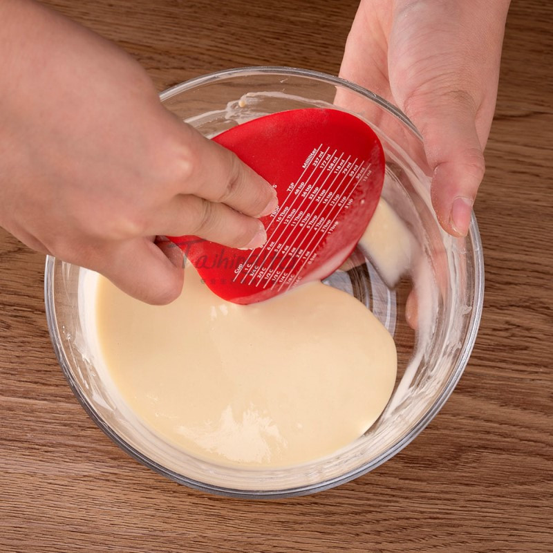 1 gab. Kūkas krēmveida skrāpis Mīklas kūkas griezējs cepšanas lāpstiņa pastveida skrāpis Silikona skrāpis Griezums ar skalu nejaušas krāsas