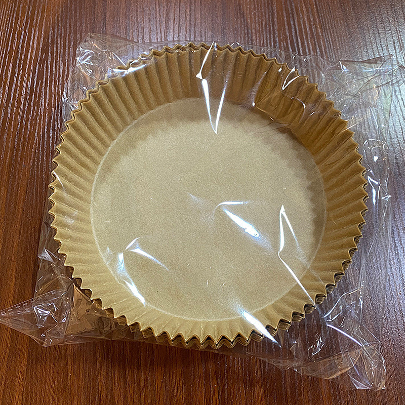 50 gab vienreizējās lietošanas gaisa cepšanas papīra čaulas 16 CM Eļļas necaurlaidīga ūdensnecaurlaidīga Airfryer Nepiedegoša vienreizējās gatavošanas papīra paplātes Cepamais papīrs