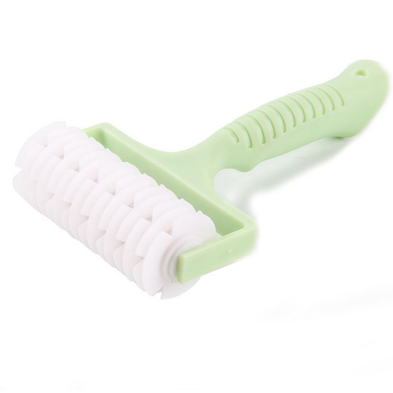 Konyhai rácsos henger Kreatív műanyag tésztahenger vágó tésztaszerszám pite Pizzavágó tészta sütőedény Domborító tésztahenger