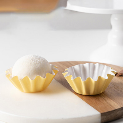 50gab Kēksiņu kūkas cepšanas veidņu kūkas taukiem necaurlaidīgs ieliktnis Makarons mafinu kūkas krūzes sniega mafinu papīra paplātes kūkas dekorēšanas rīki
