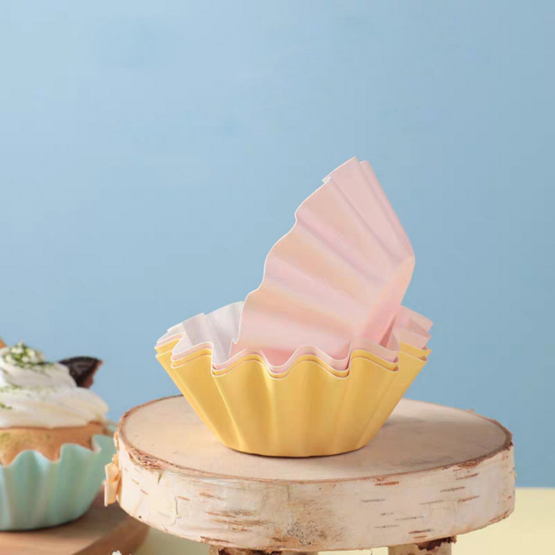 50gab Kēksiņu kūkas cepšanas veidņu kūkas taukiem necaurlaidīgs ieliktnis Makarons mafinu kūkas krūzes sniega mafinu papīra paplātes kūkas dekorēšanas rīki