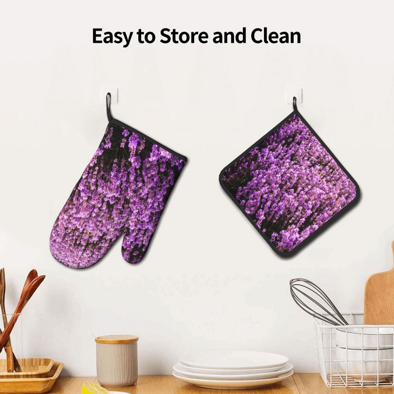 Skaisti pasteļtoņu lavandas virtuves cimdi purpursarkani miera ziedi, mikroviļņu krāsns, dūraiņa podiņa turētājs bārbekjū pretkarstuma dūraiņu komplekts