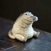 Mažas arbatos gyvūnėlis Mielas purpurinis molis Puikaus darbo rankų darbo krokodilo arbata figūrėlė arbatos priedas Arbatos gyvūnas gyvūnas arbatos augintinis