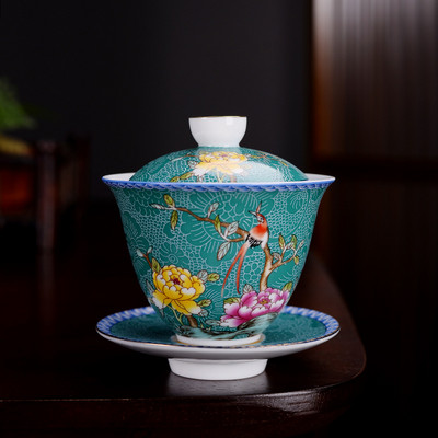 NLSLASI Jingdezhen kerámia Gaiwan Exquisite Zománc színű kézzel készített teástál Kézzel festett virág és madár teaset 150 ml Italkészlet