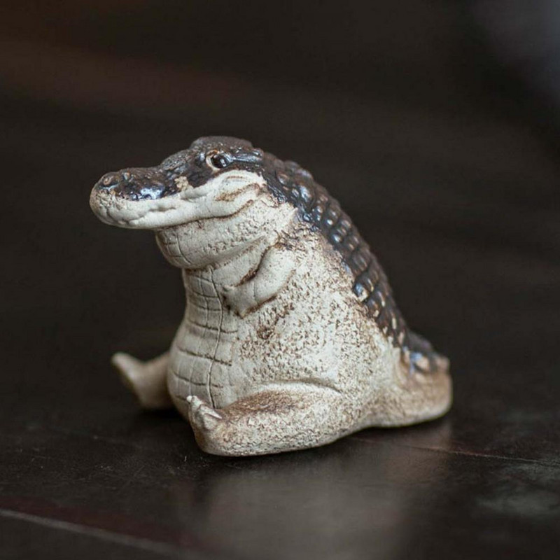 Praktiška maža arbata naminiams gyvūnėliams purpurinio molio gyvūnų arbata augintinė Graži dekoratyvinė rankų darbo krokodilo arbatos figūrėlė
