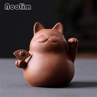 Violetinė molio Lucky Cat arbata augintinė Rankų darbo mielos mažų gyvūnų figūrėlės Kūrybiški keraminiai amatai Arbatinės stalo dekoravimo papuošalai