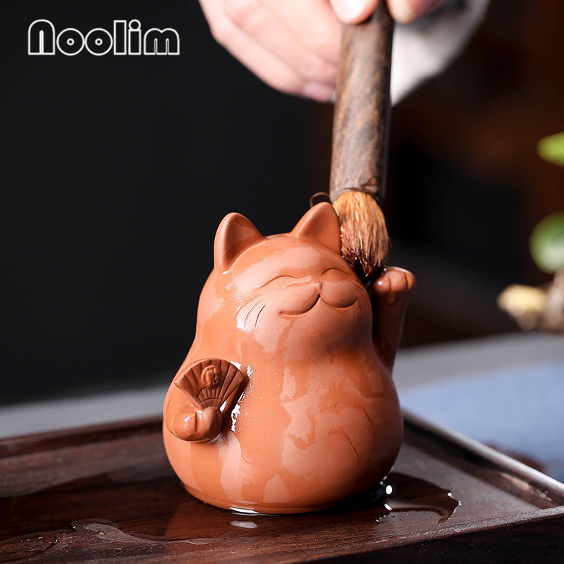 Violetinė molio Lucky Cat arbata augintinė Rankų darbo mielos mažų gyvūnų figūrėlės Kūrybiški keraminiai amatai Arbatinės stalo dekoravimo papuošalai