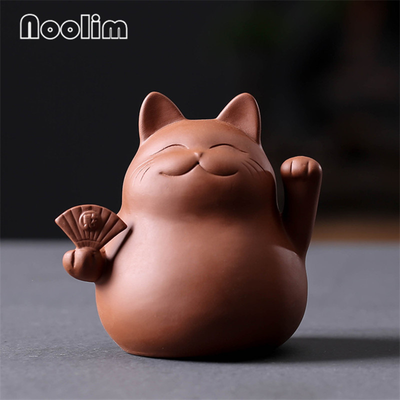 Violetinė molio Lucky Cat arbata augintinė Rankų darbo mielos mažų gyvūnų figūrėlės Kūrybiški keraminiai amatai Arbatinės stalo dekoravimo papuošalai