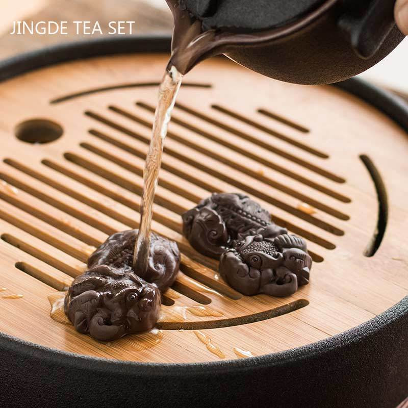 2gab. Roku darbs Purpura Māla tēja Mājdzīvnieku rotājumi Drosmīgo karaspēku modeļu tējas galda noformējums Ķīniešu tējas ceremonijas dekors Amatniecības dāvana