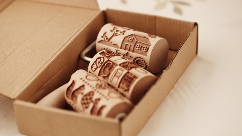 Arjmide nomaināms rullītis ar L rokturi mazas velmēšanas tapas bērniem vāveres kļavu māja cepumu reljefs rīks cepšanai.