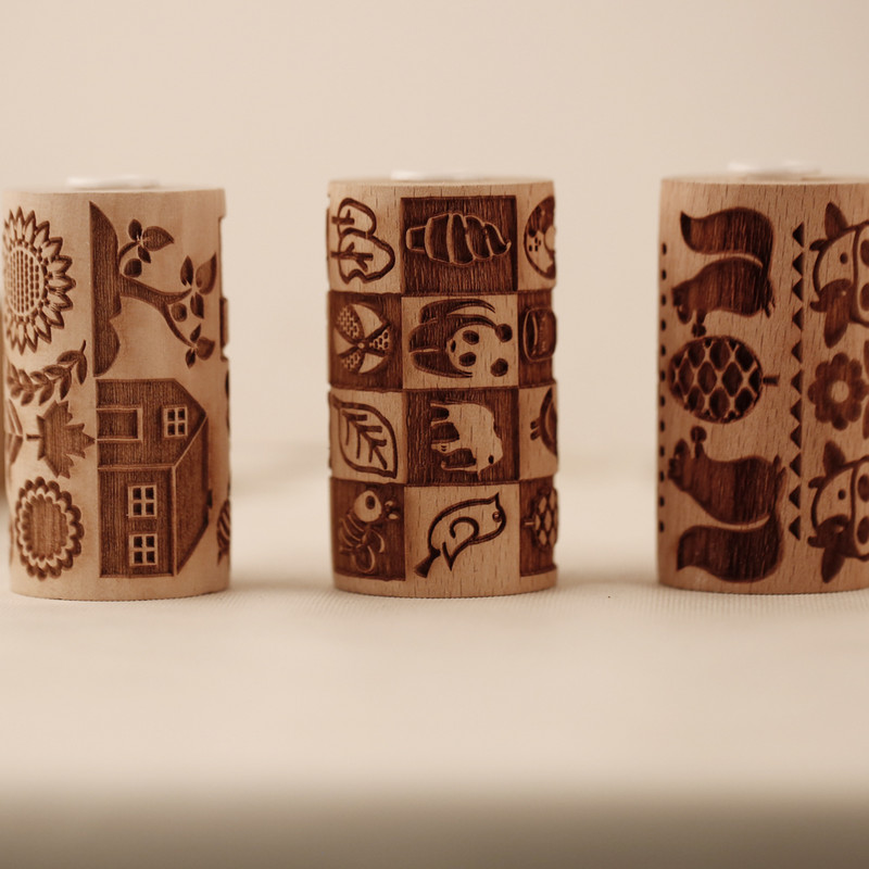 Arjmide nomaināms rullītis ar L rokturi mazas velmēšanas tapas bērniem vāveres kļavu māja cepumu reljefs rīks cepšanai.