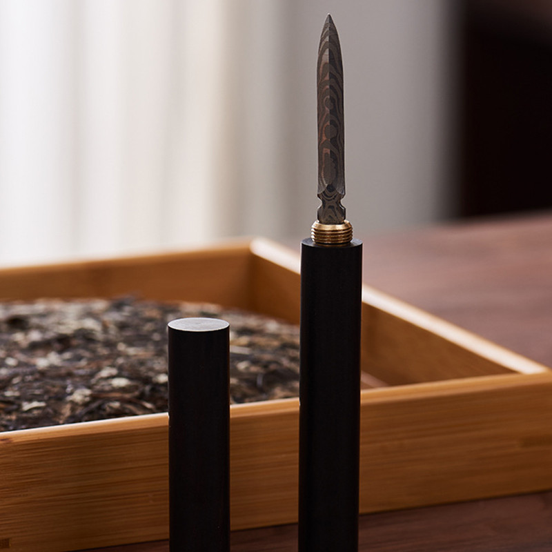 Išskirtinis nerūdijančio plieno juodmedžio kiniškas Puer arbatos adatų pjaustytuvas Damasko arbatos peilis Masyvaus medžio arbatos rinkinys Namų vakarėlio arbatos priedai