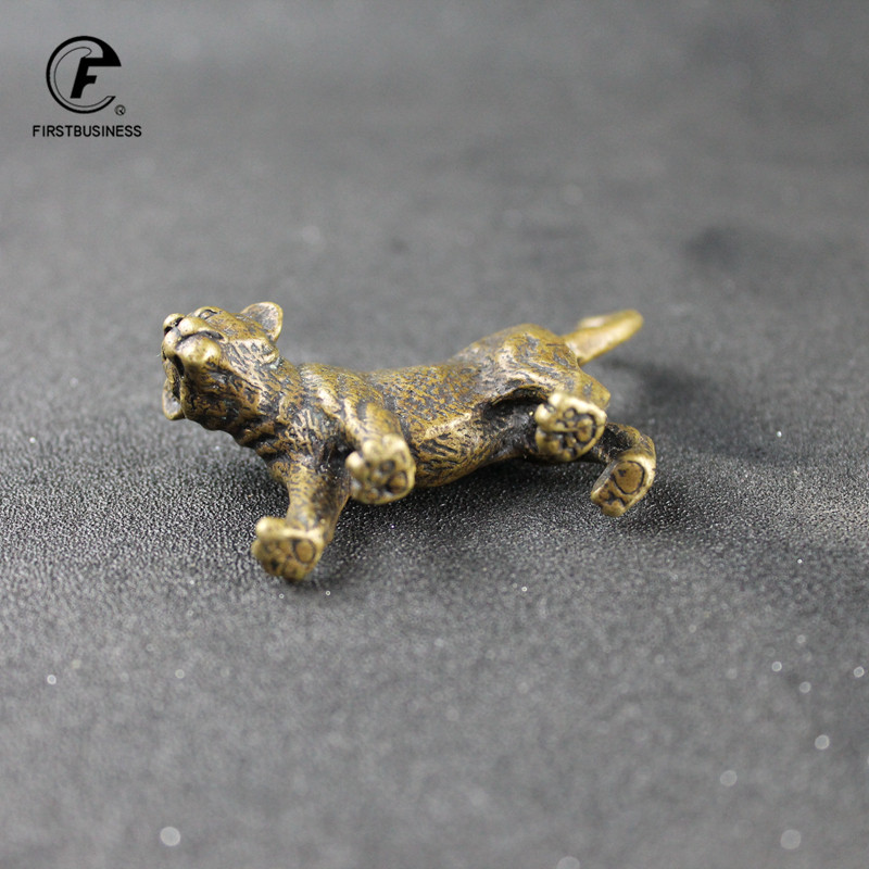 Garums Vintage Tīra vara Leopards Skulptūra Lucky Fen Shui Dekorācijas Rotājumi Antīki Misiņa Amatniecība Mājas dekori Tēja Mājdzīvnieks