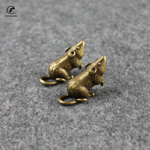 Jauna antīka misiņa zodiaka žurkas persiku statujas rotājumi vintage vara dzīvnieku peles tējas mājdzīvnieku turētājs mazo peļu tējas mājdzīvnieku dekors