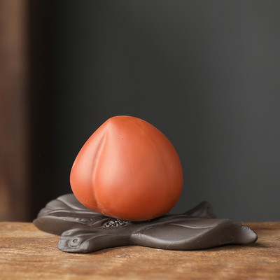 Radošs persiku modelis tējas mājdzīvnieku rotājums ar rokām gatavots purpura māla tējas servīzes dekors mājas puķu podu dekors tējas ceremonijas aksesuāri