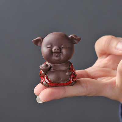 1 DB lila agyag szép malac figura dísz ujjbeggyel kis tea házi kedvencek butik teásasztal dekoráció kézzel készített teáskészlet kézműves