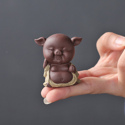1 DB lila agyag szép malac figura dísz ujjbeggyel kis tea házi kedvencek butik teásasztal dekoráció kézzel készített teáskészlet kézműves