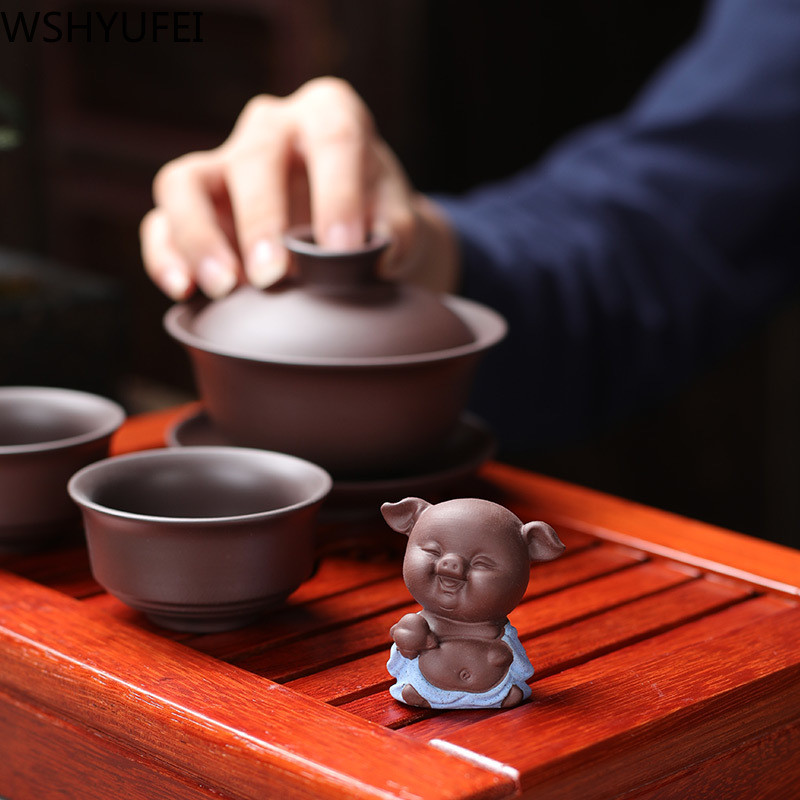1 DB lila agyag szép malac figura dísz ujjbeggyel kis tea házi kedvencek butik teásasztal dekoráció kézzel készített teáskészlet kézműves