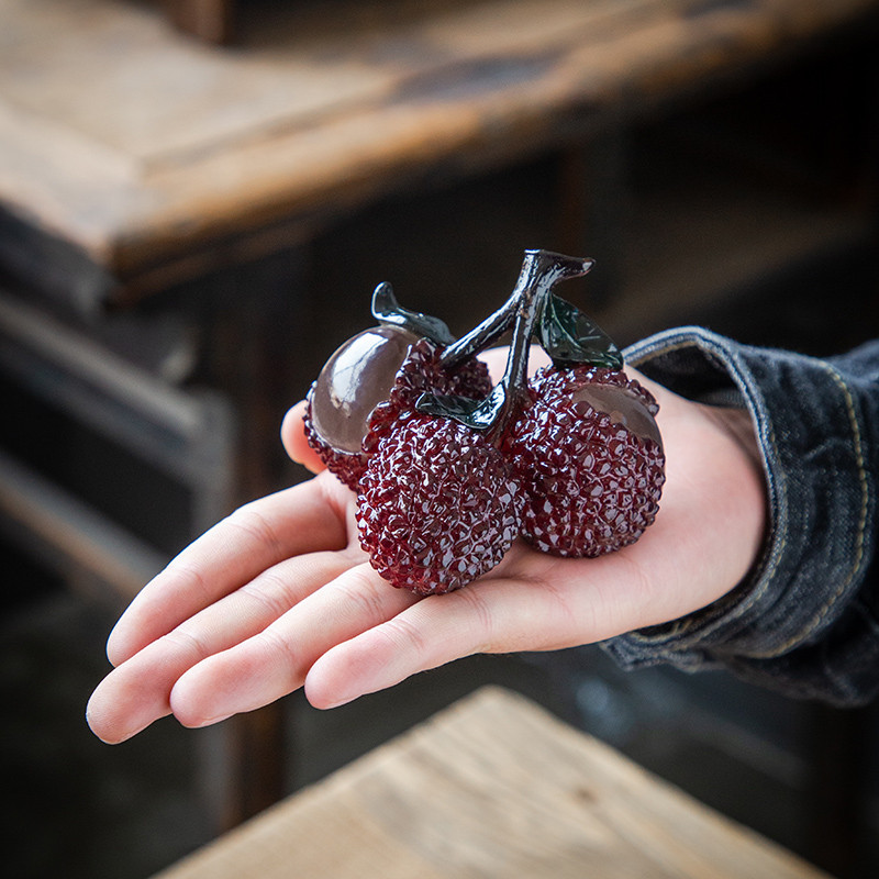 Creative Fruit Lichee Model Sveķu Krāsas Mainīga Tēja Pet Lucky Tea Figūriņas Ornamenti Var Paaugstināt Tējas Komplekta Dekorācijas Aksesuāri