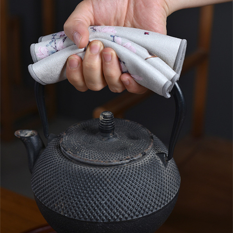 Lapas tējas dvielis Zamšādas galda paklājiņš Trauku lupata Ķīniešu galda salvetes Sarkanās tējas ceremonija Pasniegšanas salvetes Lotosa piederumi