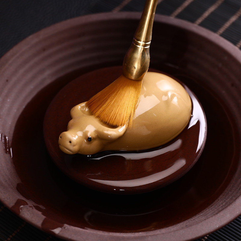 Radošs purpura māla tējas mājdzīvnieks Maza bifeļa statuja Rotājumi Roku darbs Skulptūra Amatniecība Mājas tējas servīzes dekorēšana Dārza Bonsai māksla