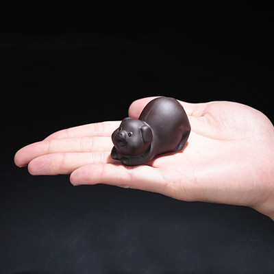 1 БР. Мини върхове на пръстите Лилава глина Чай Домашен любимец Ръчно изработена сладка статуя на прасе Статуя на животно Чаена фигурка Орнаменти Бутикова декорация на чай Занаяти