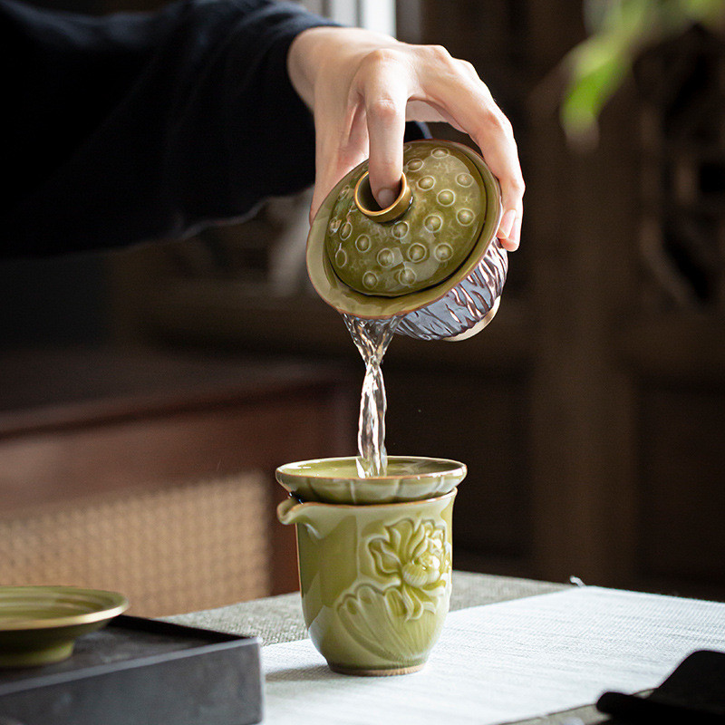 Lotus Design pārklāta bļoda japāņu stila Zen Sancai pārklājuma krūze Celadon keramikas Kung Fu tējas krūze Mājsaimniecības tējas satveršanas trauksZB105