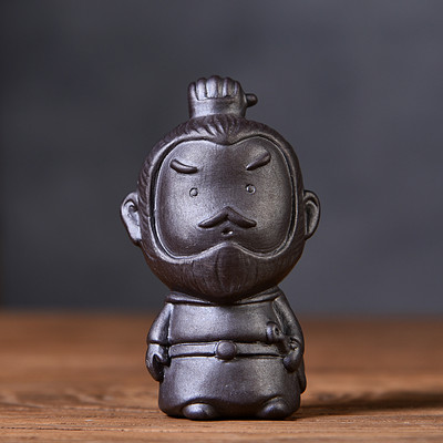 Lila agyag mini Buddha szobor Tea kisállat díszek Aranyos meditáció Szerzetes Kerámia dekoráció Kert Otthon Teaasztal Kiegészítők