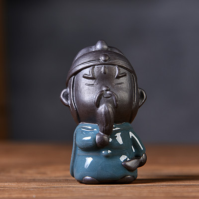 Lila agyag mini Buddha szobor Tea kisállat díszek Aranyos meditáció Szerzetes Kerámia dekoráció Kert Otthon Teaasztal Kiegészítők