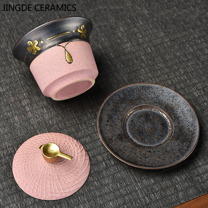 Ķīniešu stila keramikas Gaiwan Lotus Flower Tracing zelta tējas krūzes tējas trauks mājsaimniecības retro tējas komplekts, pielāgots rokām gatavots tējas infuzētājs