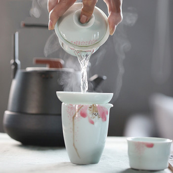 150ml Ζωγραφισμένο στο χέρι Pink Lotus Tea Tureen Nderglaze Color Anti-scald Sopera Keramic Bowl with Kap Milk Oolong Tea Drinkware Gifts