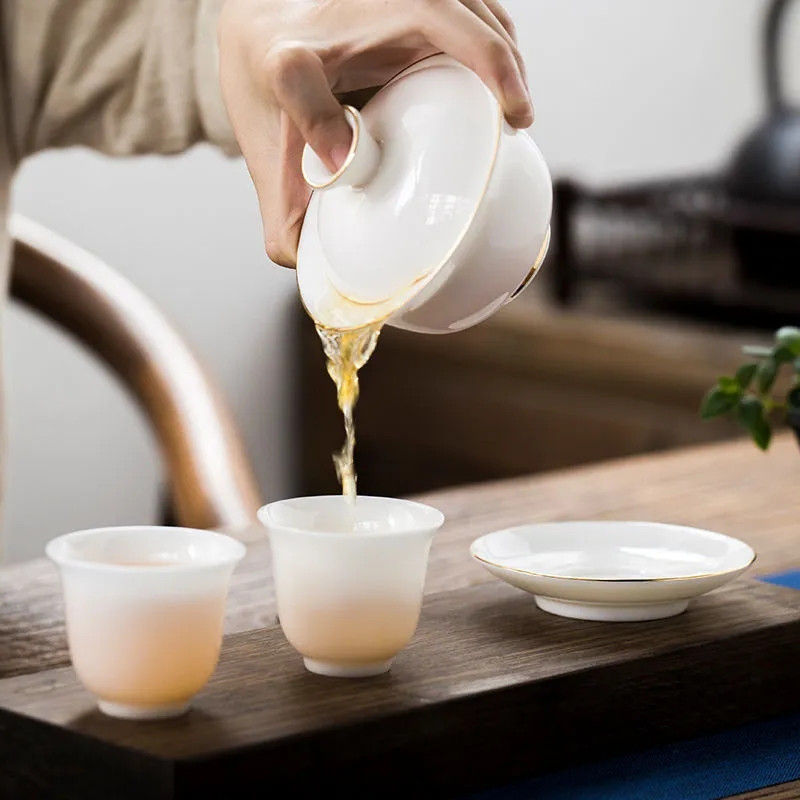 Gaiwan teáscsésze Kerámia KungFu teástál arany keretes teáscsésze teás tálka Teástál fehér porcelán egyszerű három CAI borítású tál 160ml