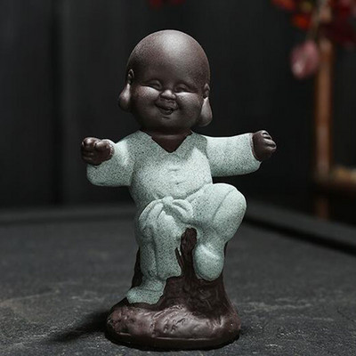 Violeta māla Kungfu tēja mājdzīvnieks Mazais mūku tējas aksesuāri Mājas dekors Keramikas amatniecība Mūka figūriņa Budas statujas dekorēšana