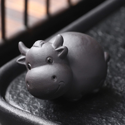 Rankų darbo purpurinis molis Miela bulių arbata Gyvūnų dvasios figūrėlės arbatos ceremonijos reikmenys arbatos rinkinys Karvės kambario dekoravimo priedai Zen Animal