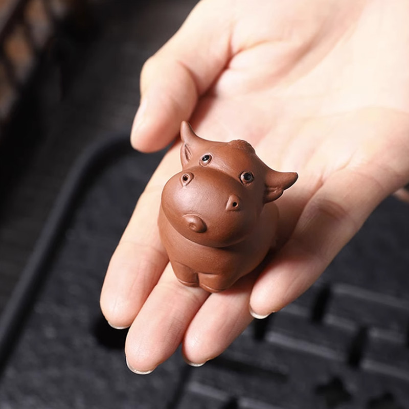 Rankų darbo purpurinis molis Miela bulių arbata Gyvūnų dvasios figūrėlės arbatos ceremonijos reikmenys arbatos rinkinys Karvės kambario dekoravimo priedai Zen Animal