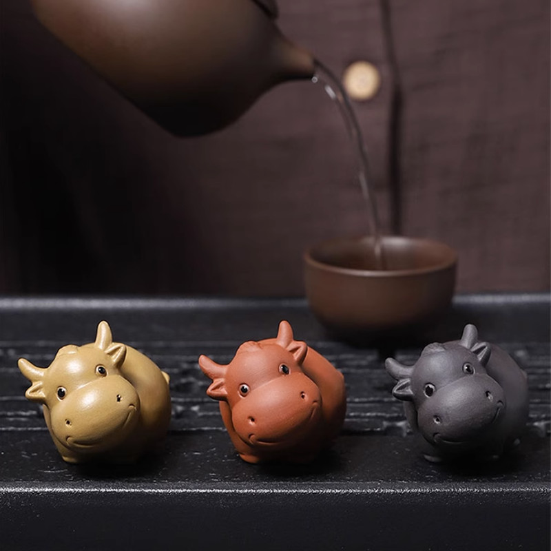 Rankų darbo purpurinis molis Miela bulių arbata Gyvūnų dvasios figūrėlės arbatos ceremonijos reikmenys arbatos rinkinys Karvės kambario dekoravimo priedai Zen Animal