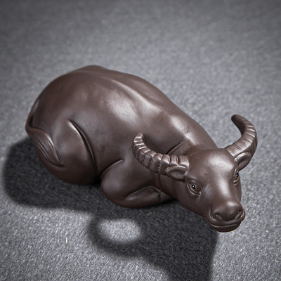 Radošums Purpura Māla tēja Mājdzīvnieks Ķīniešu laimīgo liellopu figūriņu rotājums Mājas tējas galda dekorēšana Aksesuāri Roku darbs Amatniecība