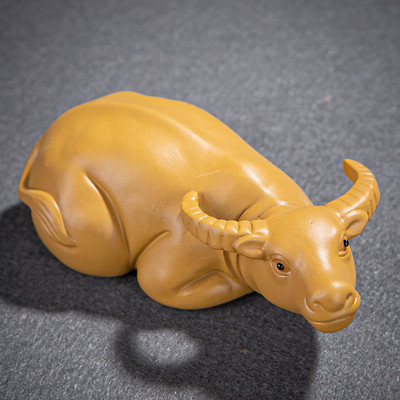 Radošums Purpura Māla tēja Mājdzīvnieks Ķīniešu laimīgo liellopu figūriņu rotājums Mājas tējas galda dekorēšana Aksesuāri Roku darbs Amatniecība