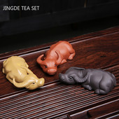 Ar rokām darināta skulptūra Zisha tēja mājdzīvnieku rotājums purpursarkana māla tējas komplekts Liellopu figūriņas rotājums tējas galda dekors Amatniecība Mājas aksesuāri