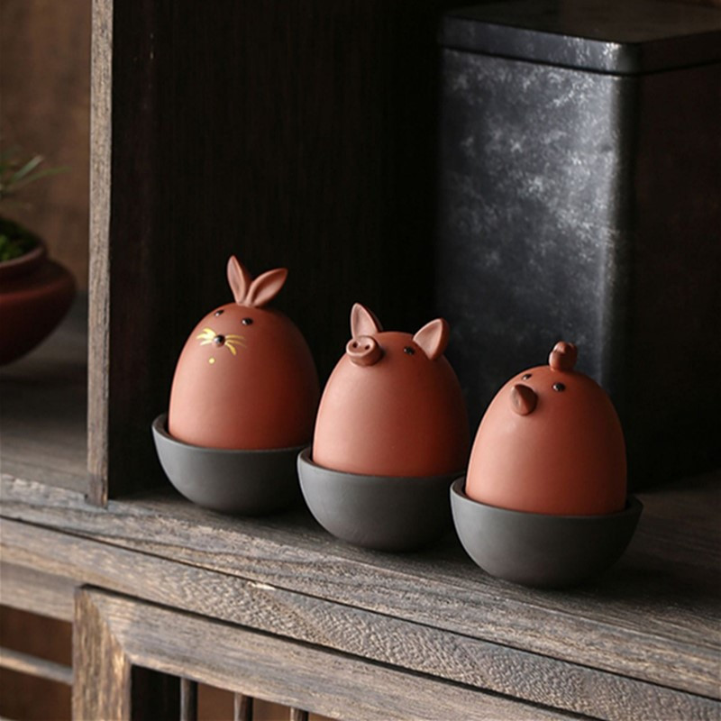 Radoša purpursarkanā smilšu tēja mājdzīvnieku darbvirsmas trauku rotājumi ar rokām darināti burvīgi trusis dzīvnieki skulptūras dekorācijas tējas galda piederumi