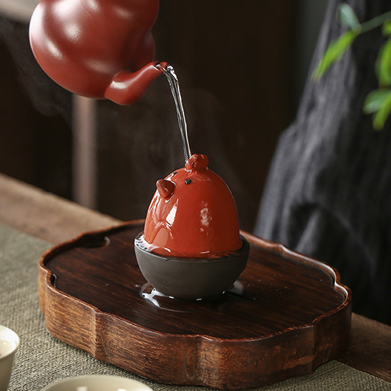 Radoša purpursarkanā smilšu tēja mājdzīvnieku darbvirsmas trauku rotājumi ar rokām darināti burvīgi trusis dzīvnieki skulptūras dekorācijas tējas galda piederumi