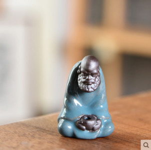 Tējas mājdzīvnieku dekorācijas var paaugstināt purpursarkano smilšu rakstāmgaldu Dzīvojamā istaba Zen mazais mūks tējas ceremonijas aksesuāri Boutique dāvanas