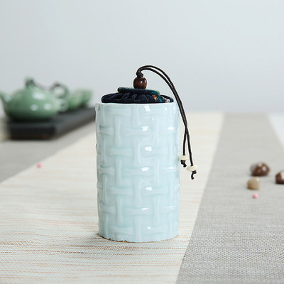 Celadon reljefs ar vāku mājas Ganoderma lucidum tēja kafijas pupiņas biskvīts konfektes aizzīmogotas kannas tabletes pulveris keramikas uzglabāšanas tvertne