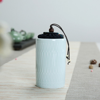 Celadon reljefs ar vāku mājas Ganoderma lucidum tēja kafijas pupiņas biskvīts konfektes aizzīmogotas kannas tabletes pulveris keramikas uzglabāšanas tvertne