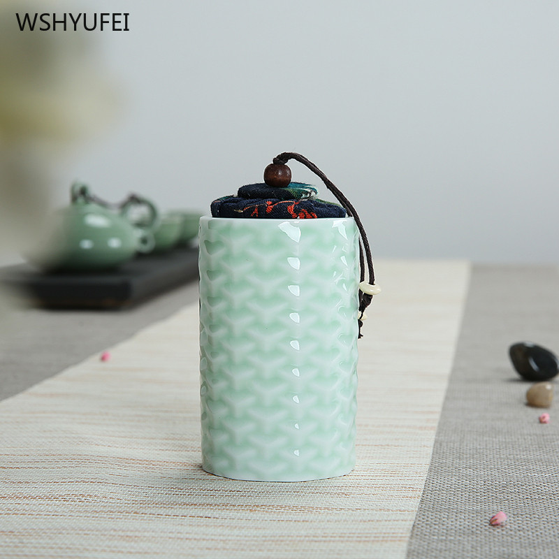 Celadon reljefs ar vāku mājas Ganoderma lucidum tēja kafijas pupiņas biskvīts konfektes aizzīmogotas kannas tabletes pulveris keramikas uzglabāšanas tvertne